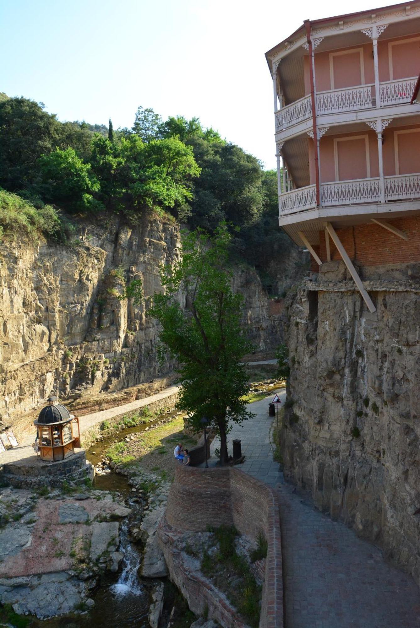 Hotel Canyon Tbilisi Exterior foto