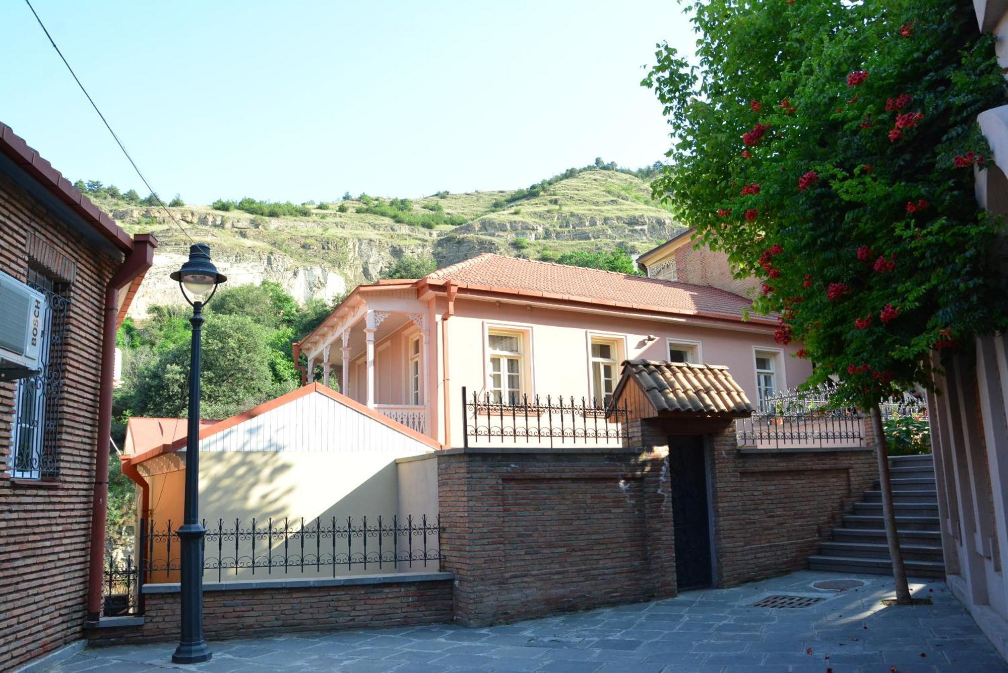 Hotel Canyon Tbilisi Exterior foto